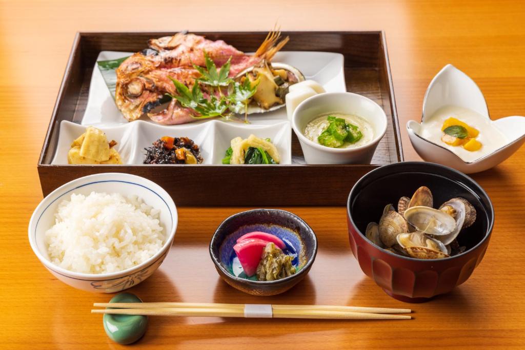 อาหารและเครื่องดื่ม