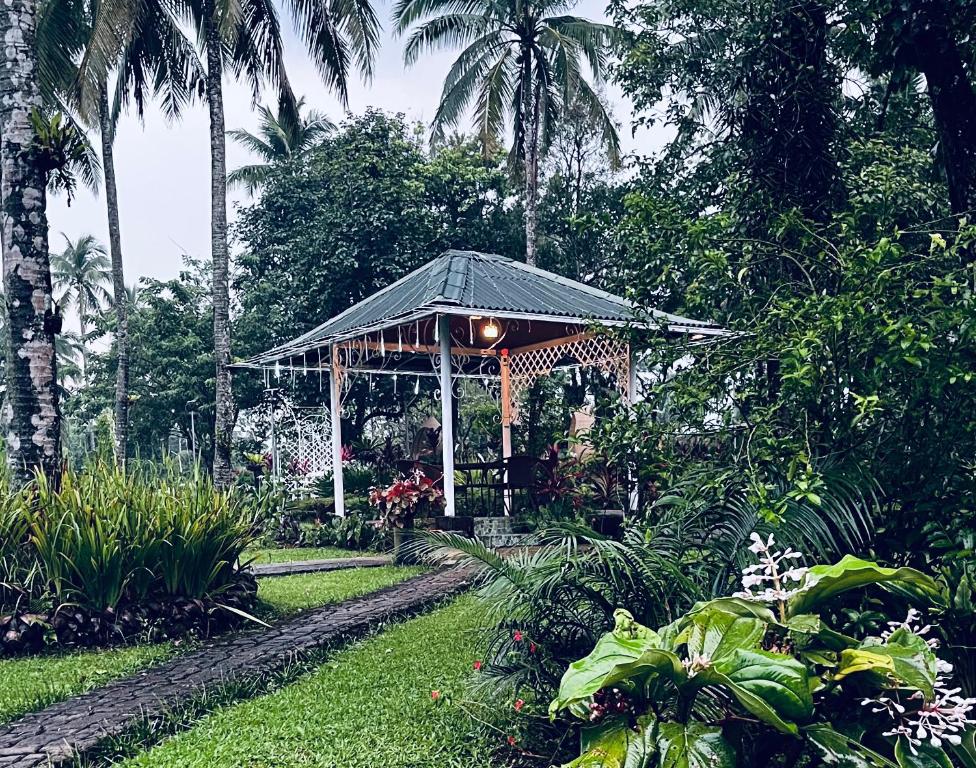 BALAI BANAHAW Vacation Farm and Private Resort photo