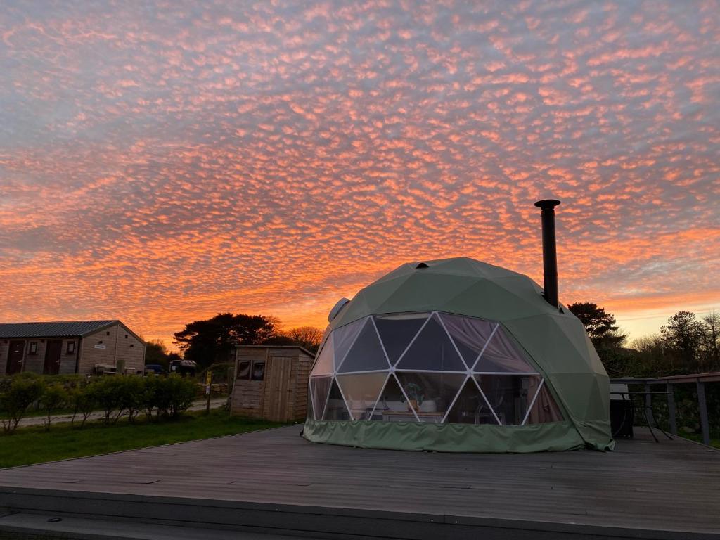 Glamping Dome Elysian Fields, Helston