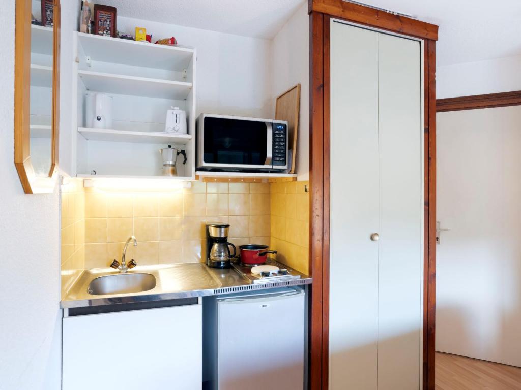 Studio Les chalets du soleil by Interhome - 5