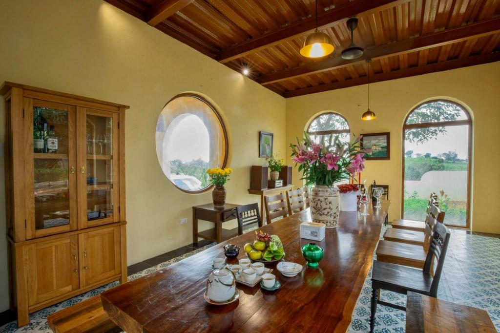 Villa Mộc Châu Teahouse