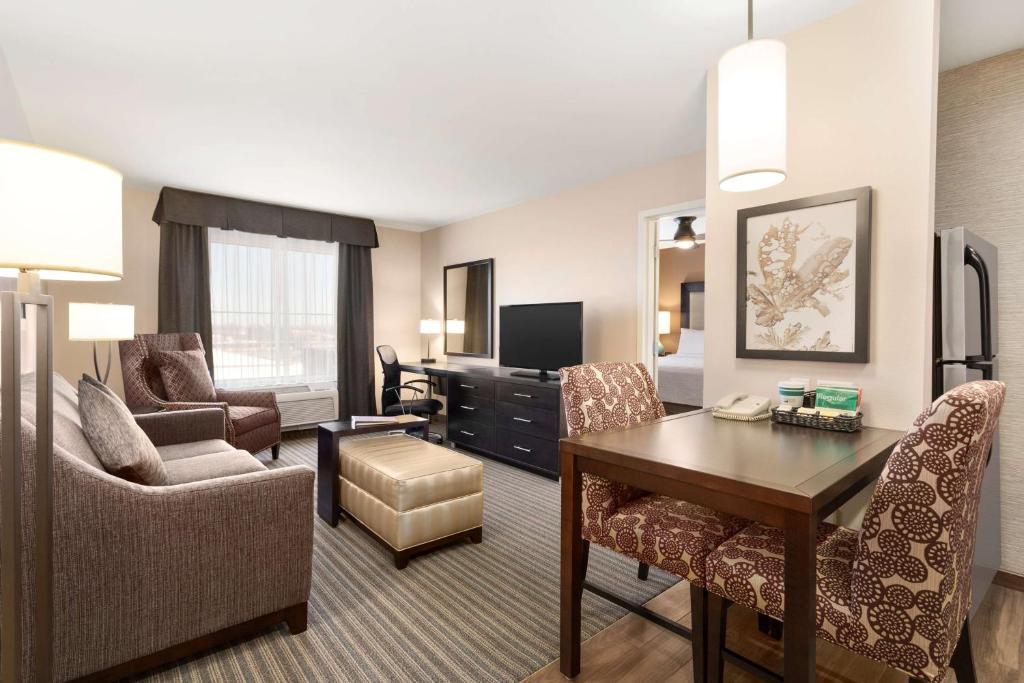 Homewood Suites by Hilton Fargo 호텔 이미지 1