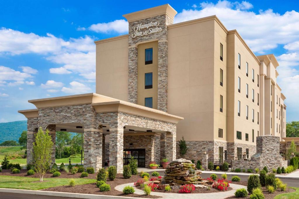 Hampton Inn & Suites Williamsport - Faxon Exit, Williamsport