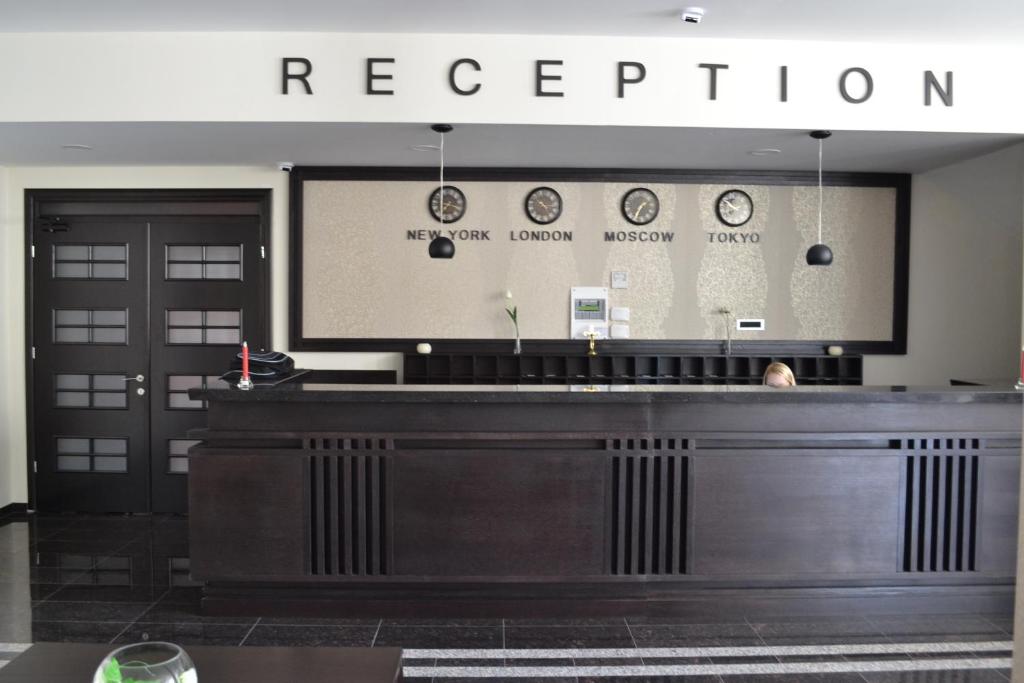 Hotel Emi photo