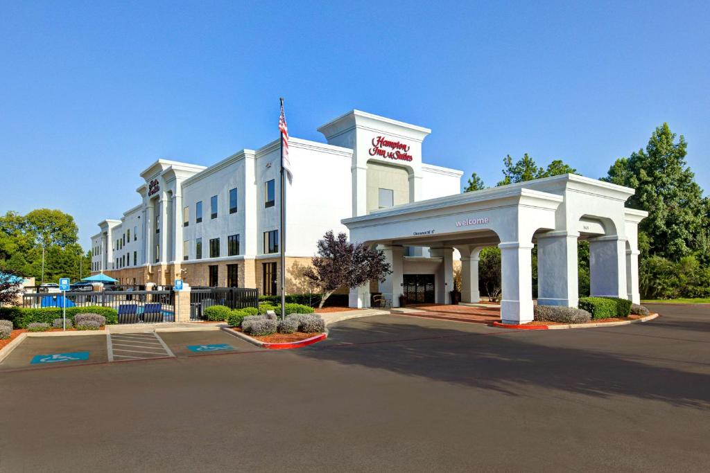 Hampton Inn and Suites Nacogdoches photo
