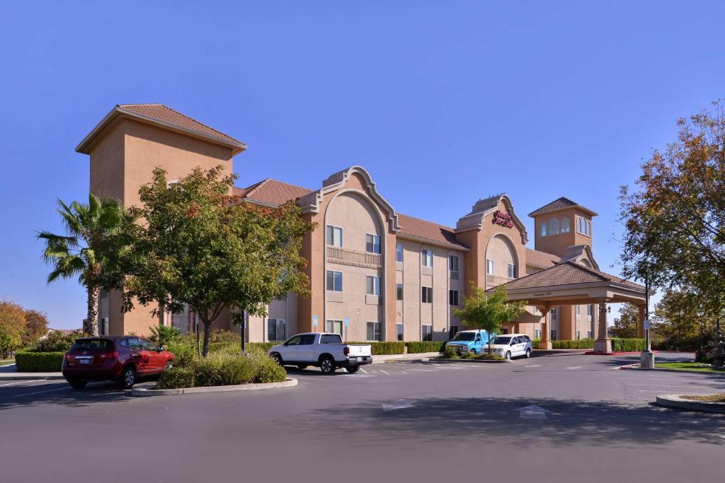 Hampton Inn and Suites Woodland photo