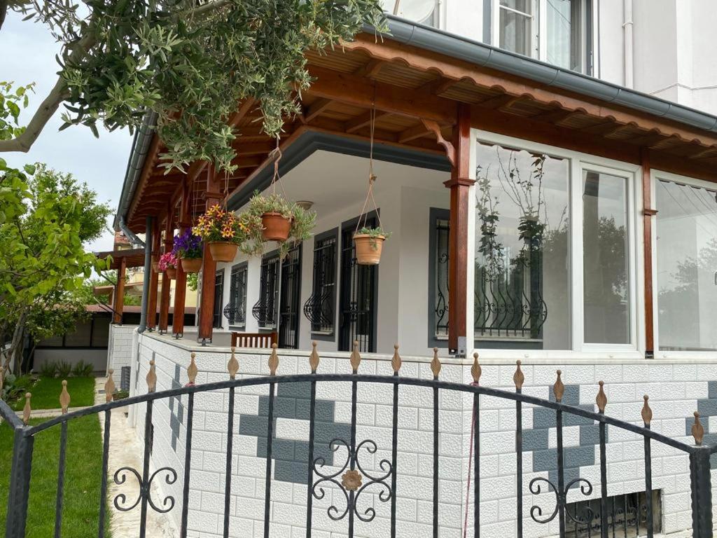 Burhaniye Dilek Villası