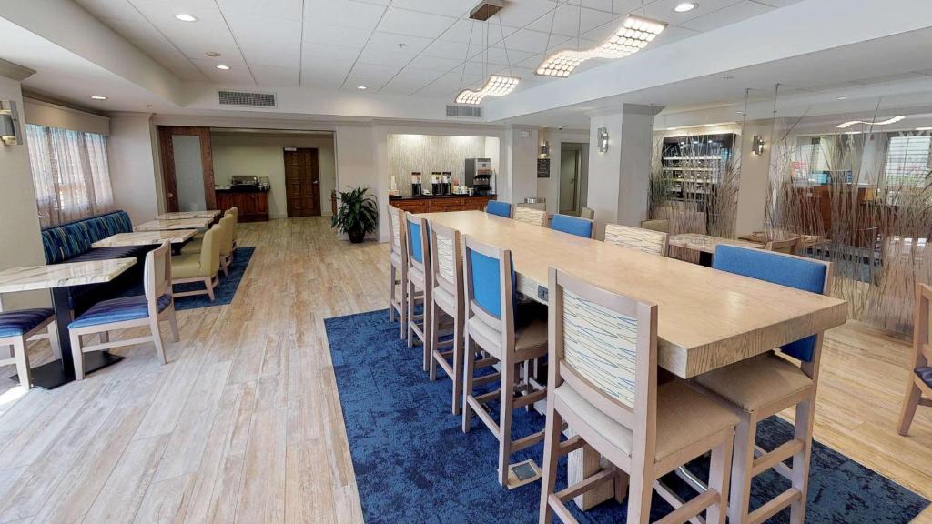햄튼 인 세인트 시몬스 아일랜드 (Hampton Inn St. Simons Island)