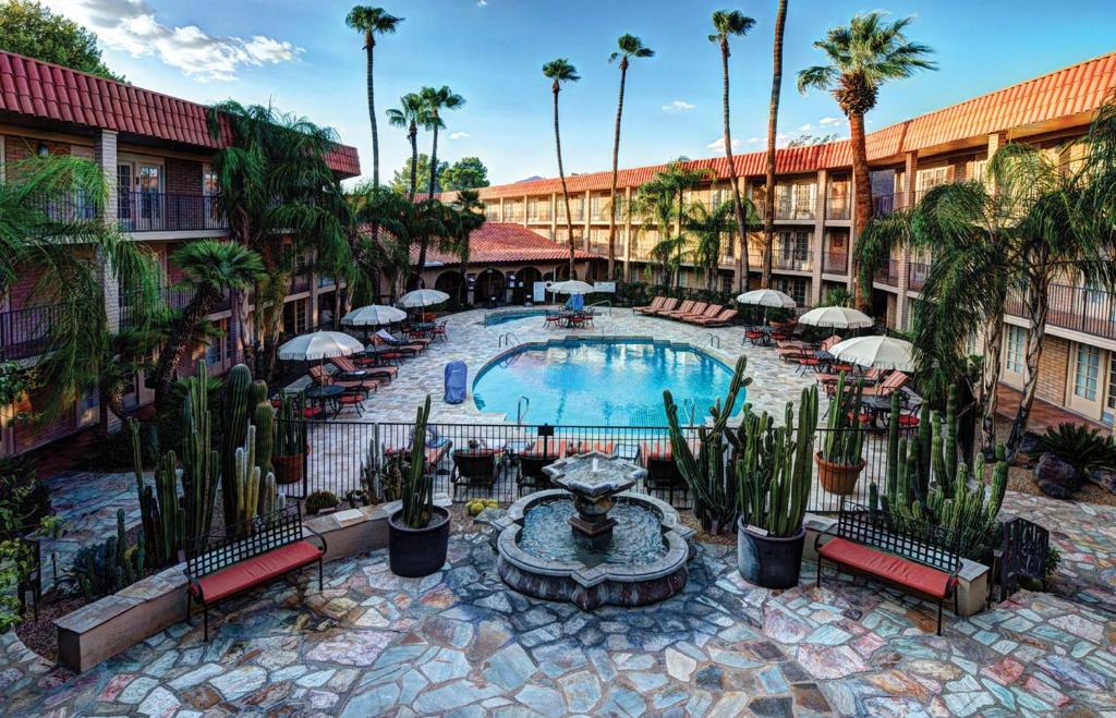 DoubleTree Suites by Hilton Tucson-Williams Center, Tucson