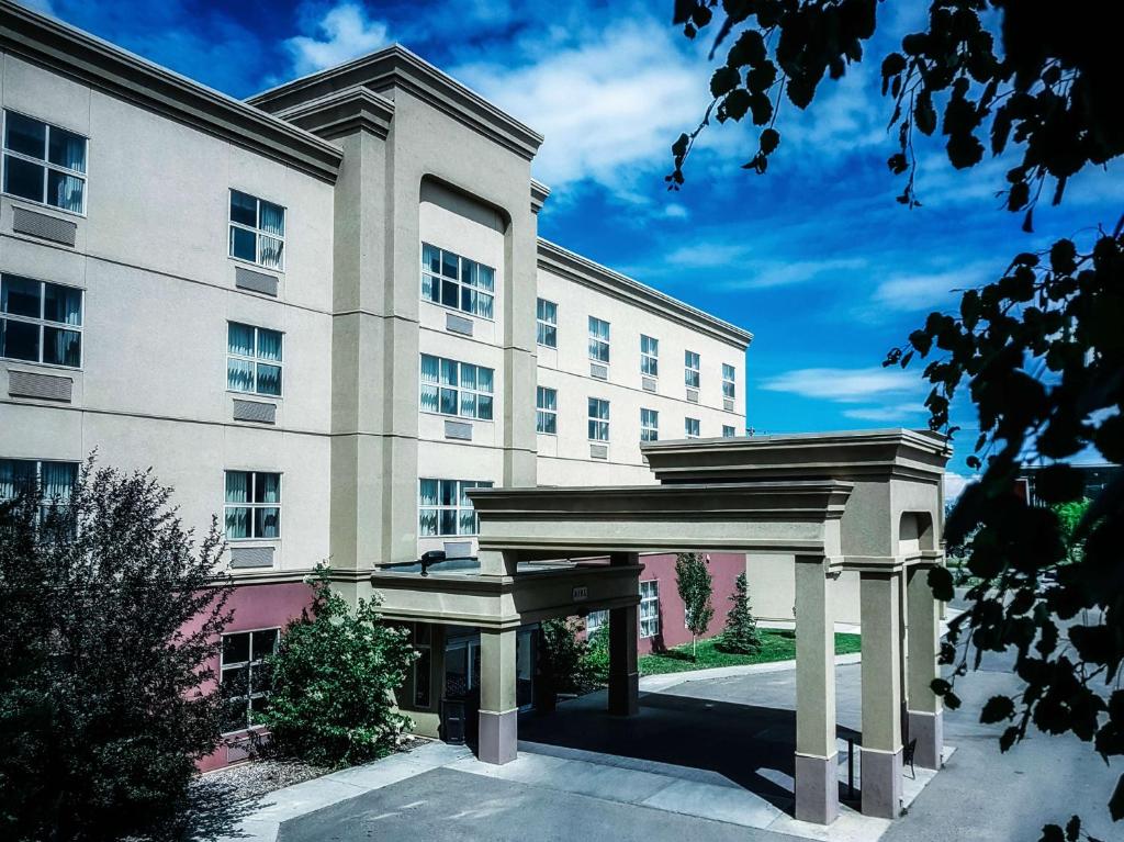 Hampton Inn & Suites by Hilton Edmonton Intl Airport photo