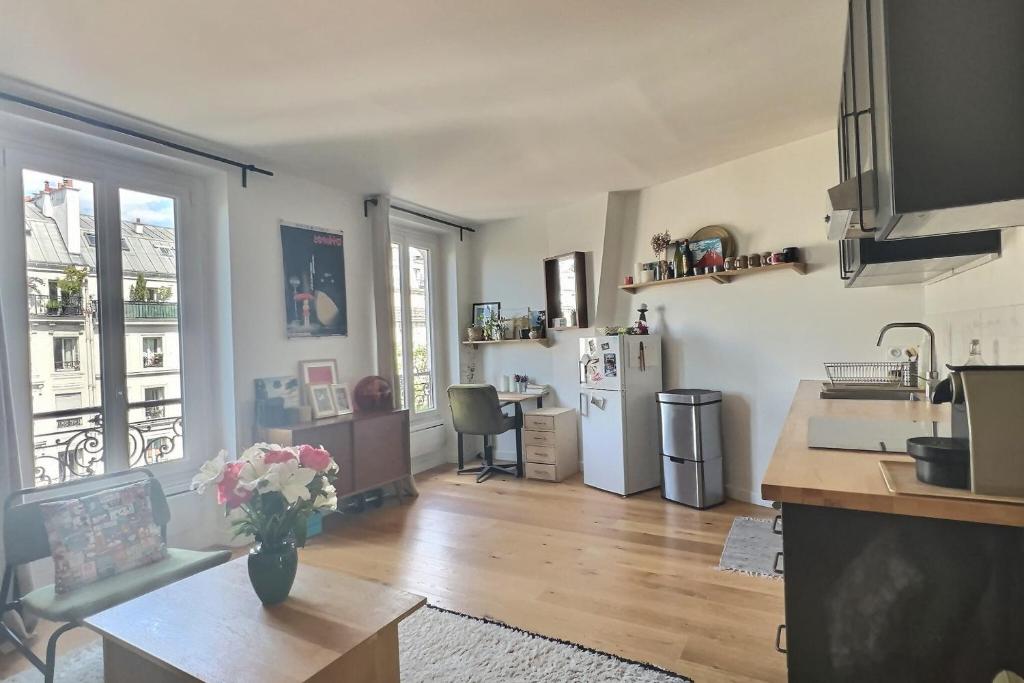 Bright 34 m ideally located in Paris - 3