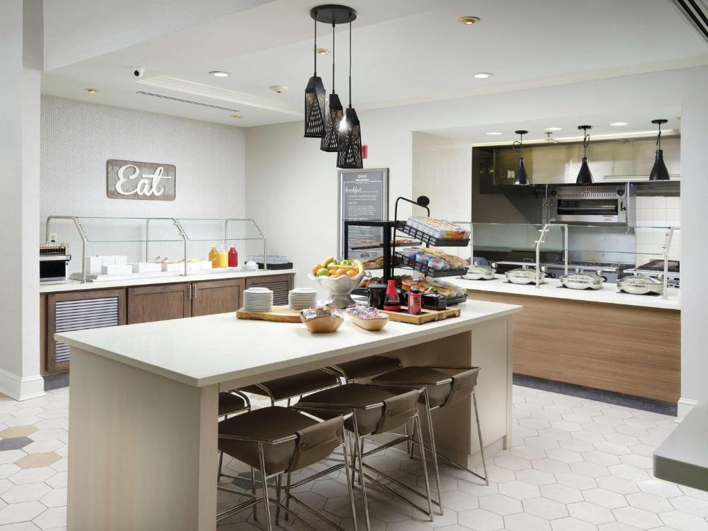 Hilton Garden Inn Atlanta NW/Kennesaw Town Center お料理のイメージ