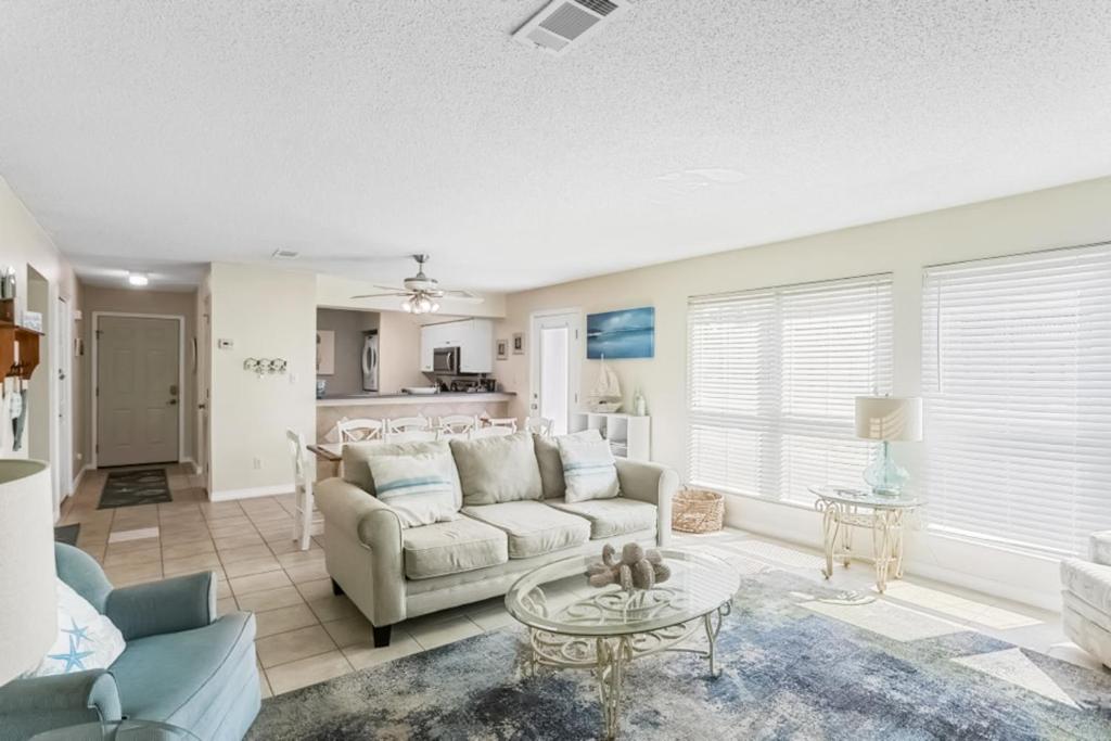 Beachview #105, Navarre