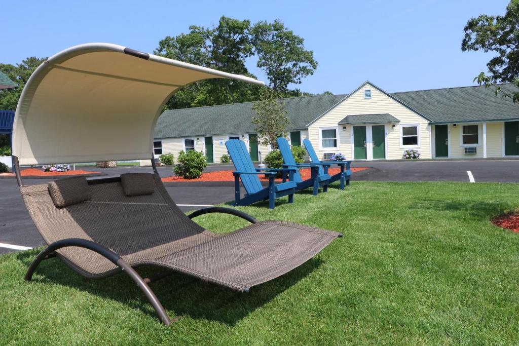 Sunbird Cape Cod Resort photo