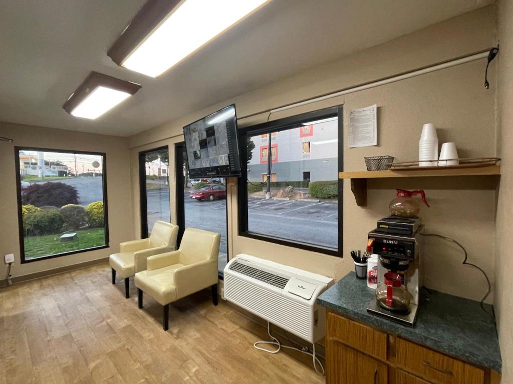Western Inn Marietta photo