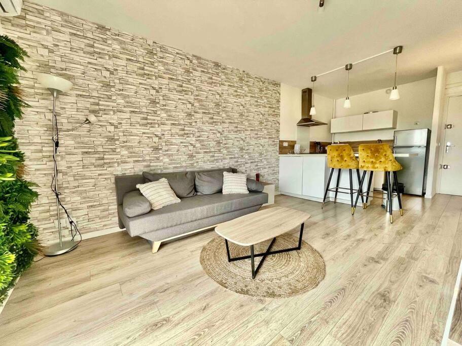 Jolie T2 40m2 hôpitaux avec terrasse et parking - 3