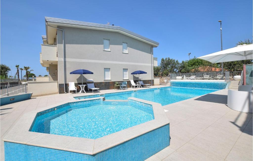 Nice Home In Nocera Terinese With Wifi, Nocera Terinese