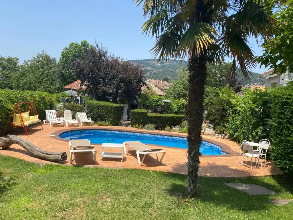 Casita de invitados cerca de Madrid, hotel in Moralzarzal