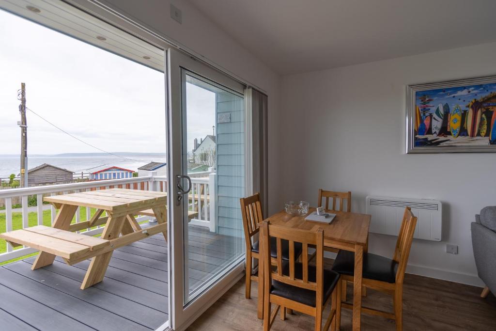 Lundy Sea View Villa photo 4