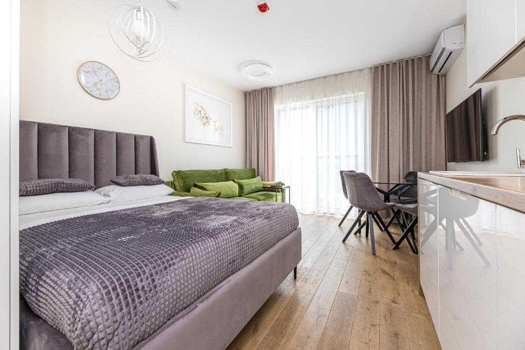 Studio Kunigiškiai, Palanga