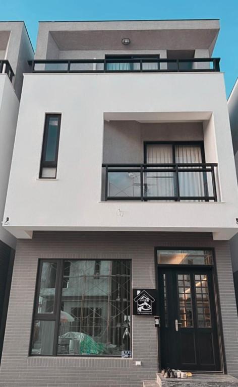 Yuyu Xiangyu BnB, Magong