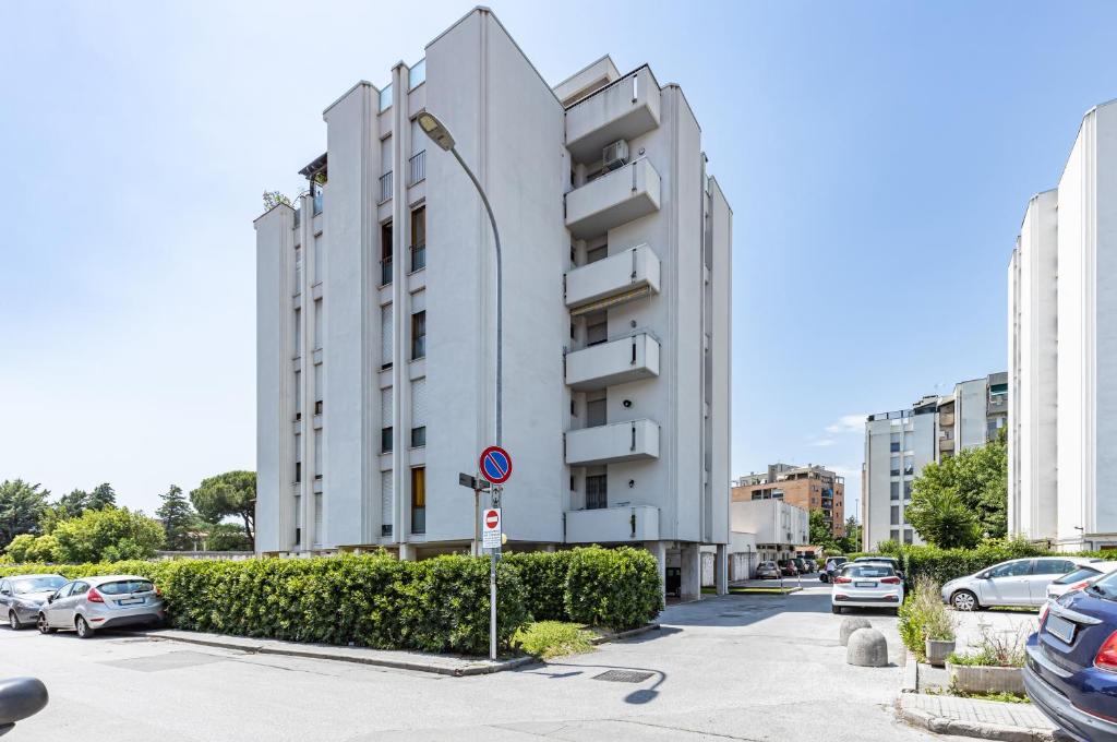 GuestHost - Apartment with Balcony near Cisanello Hospital - 5