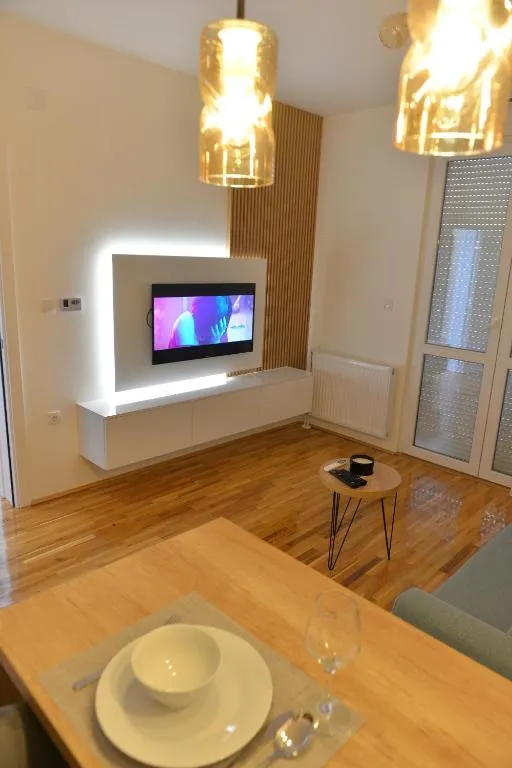 HM Apartments, hotel in Inđija