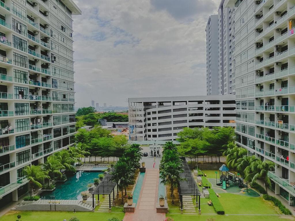 B107 -Lake View- 5mins to Mount Austin IKEA, AEON, Toopen 1-5Pax photo