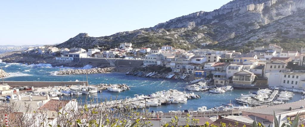 MAISON VUE MAGISTRALE SUR LE PORT ET CALANQUES DES GOUDES MARSEILLE - 4