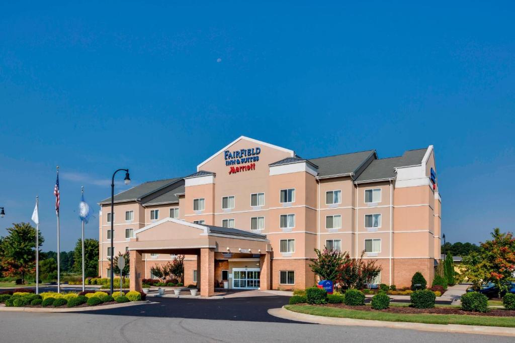 Fairfield Inn & Suites South Hill I-85 photo
