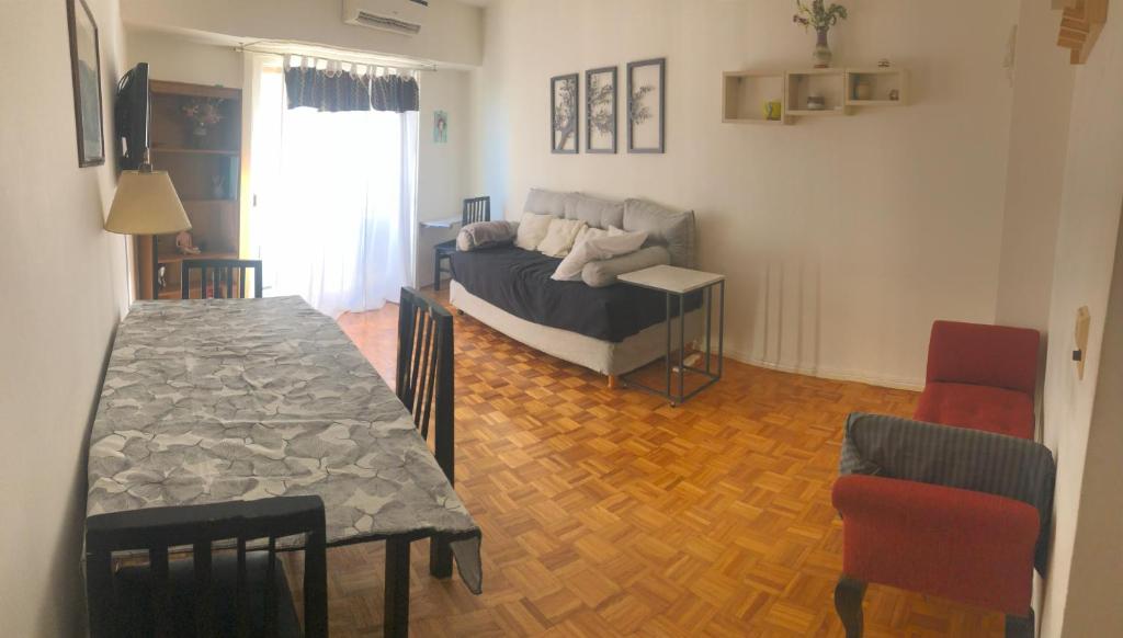 One Bedroom Apartment Perfect Location in Chacarita - 1