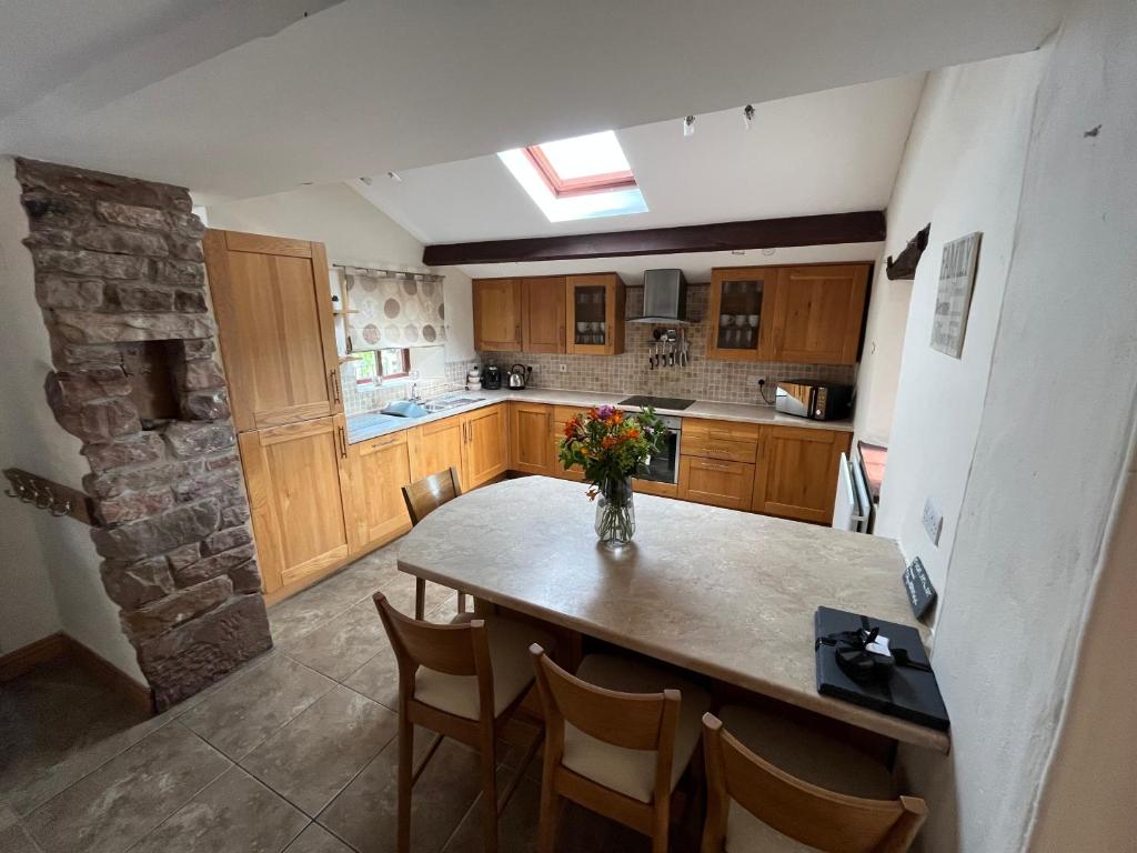 The Cottage, Stapleton photo 7