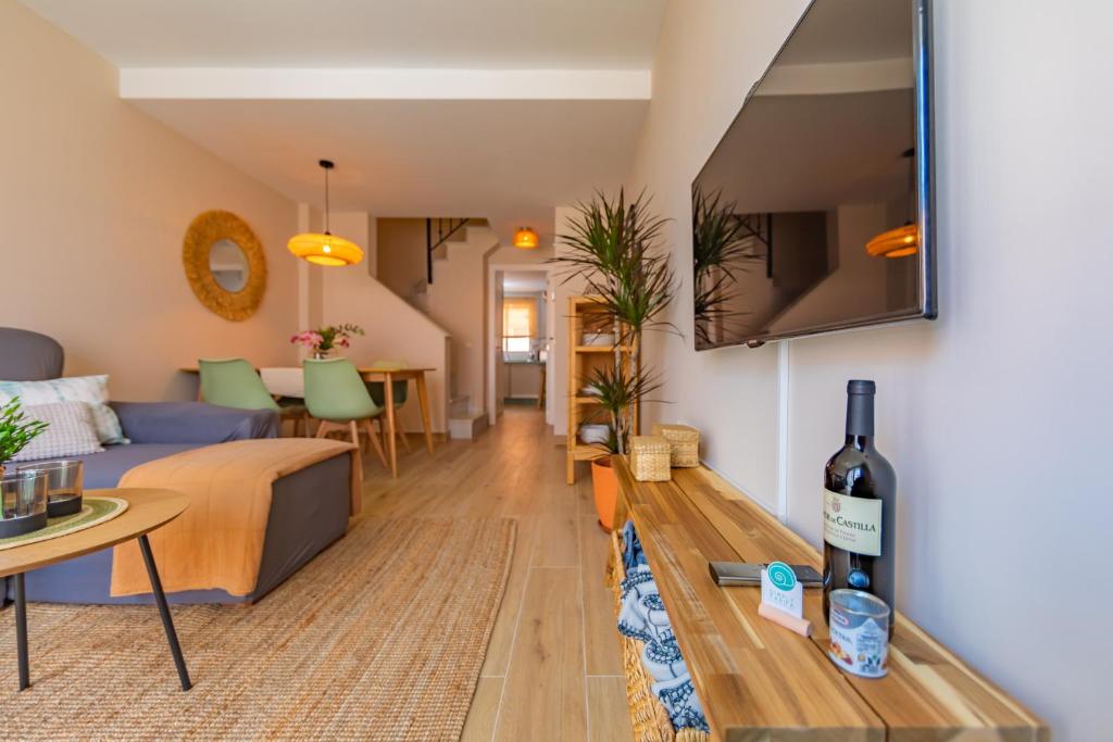 Beachfront, pool, terrace, garage & fibre internet - 5