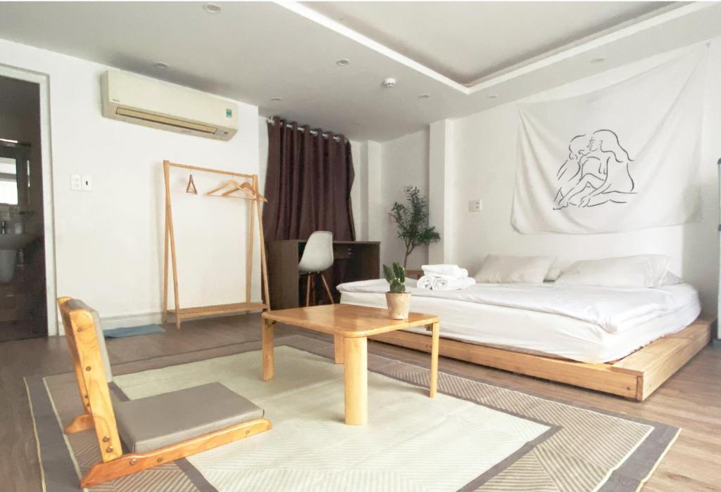 J&K Hotel