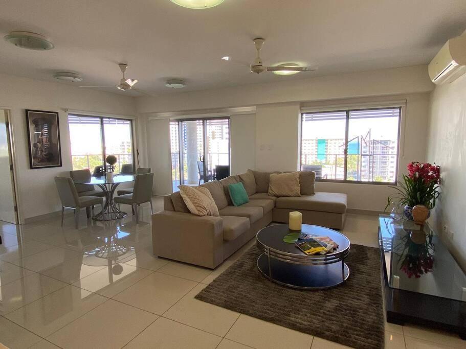 Katara On Smith - 2 Bed 2 Bath CBD Appartment, Darwin