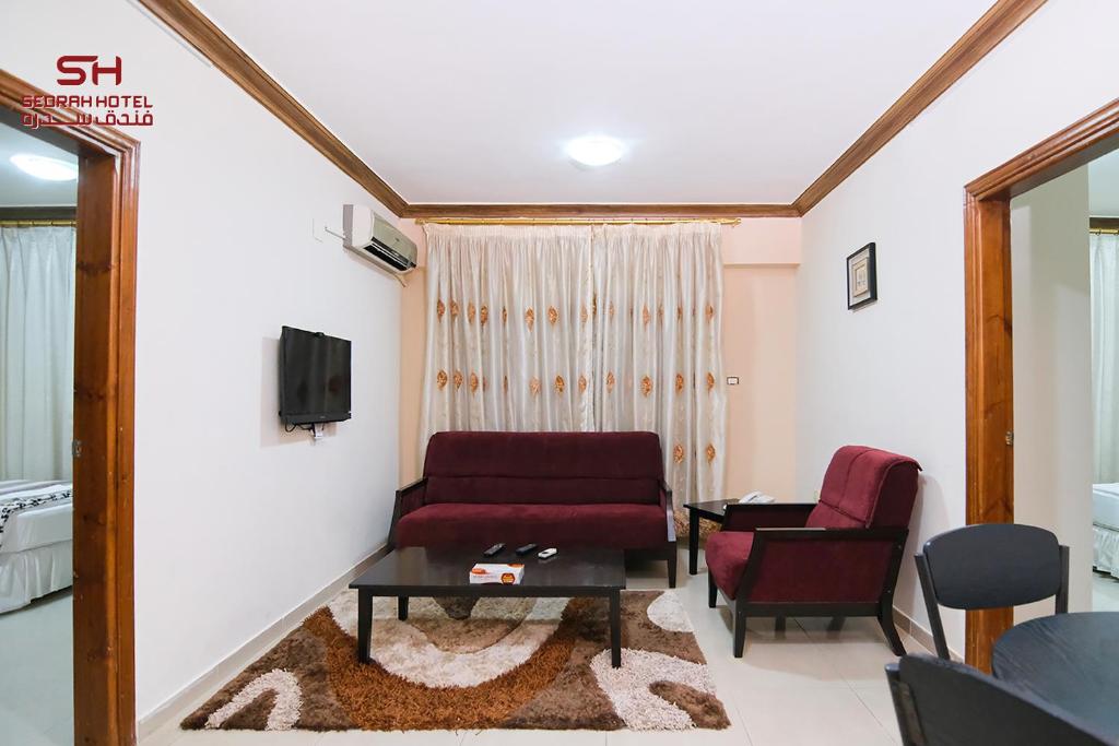 Shared lounge/TV area