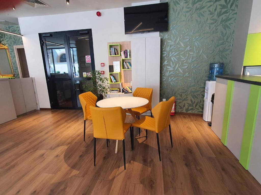 フロント・ロビー