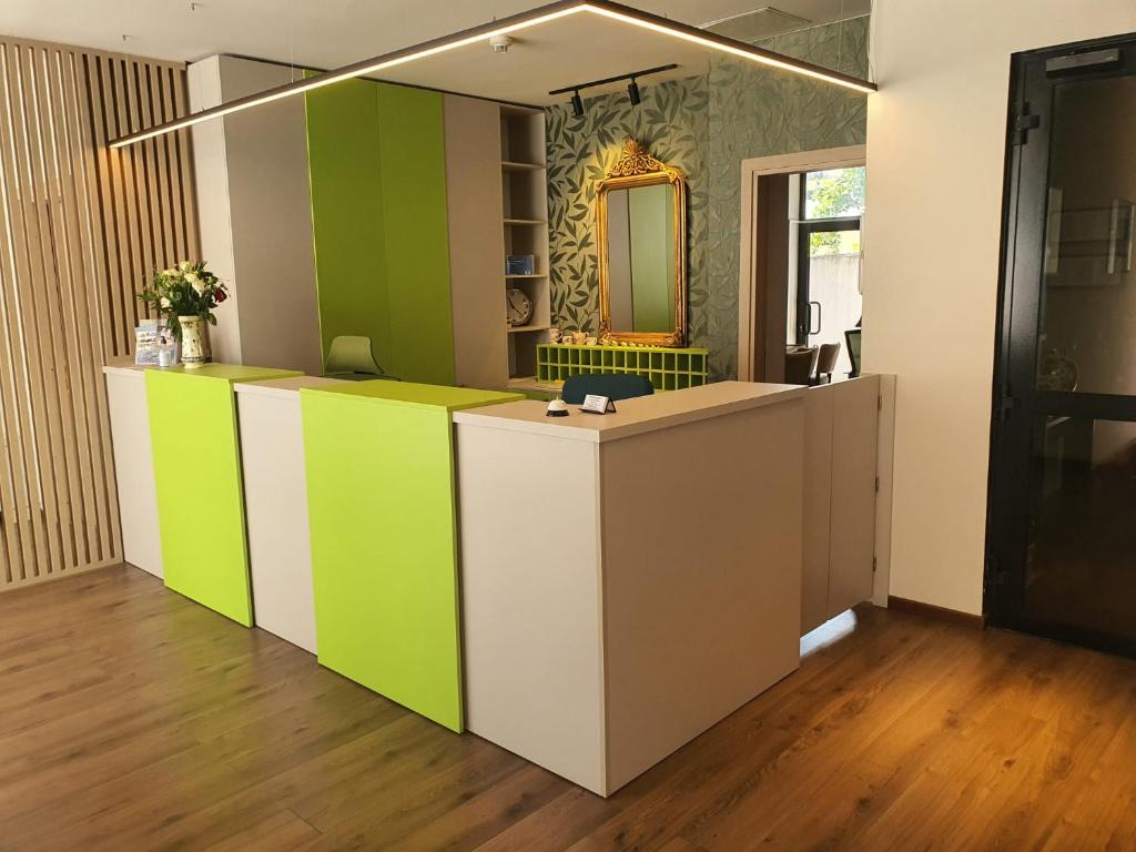 フロント・ロビー