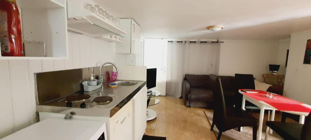 Charmant appartement 2p avec piscine partagée, La Ferté-Gaucher