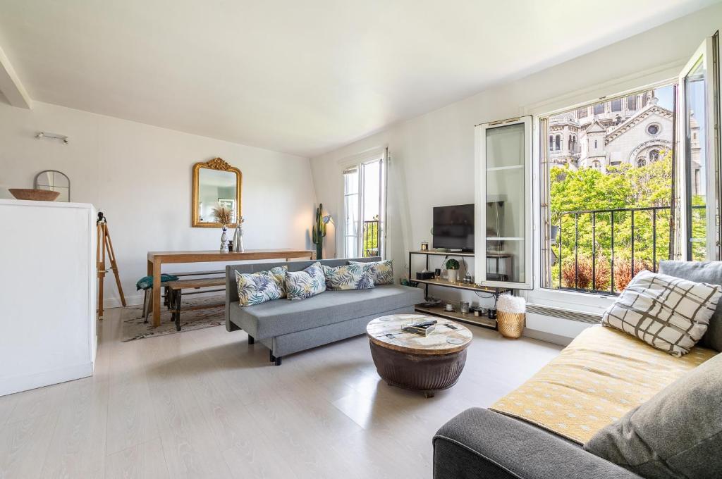 In front of The Sacre Cœur - 2 bedrooms with elevator - 5