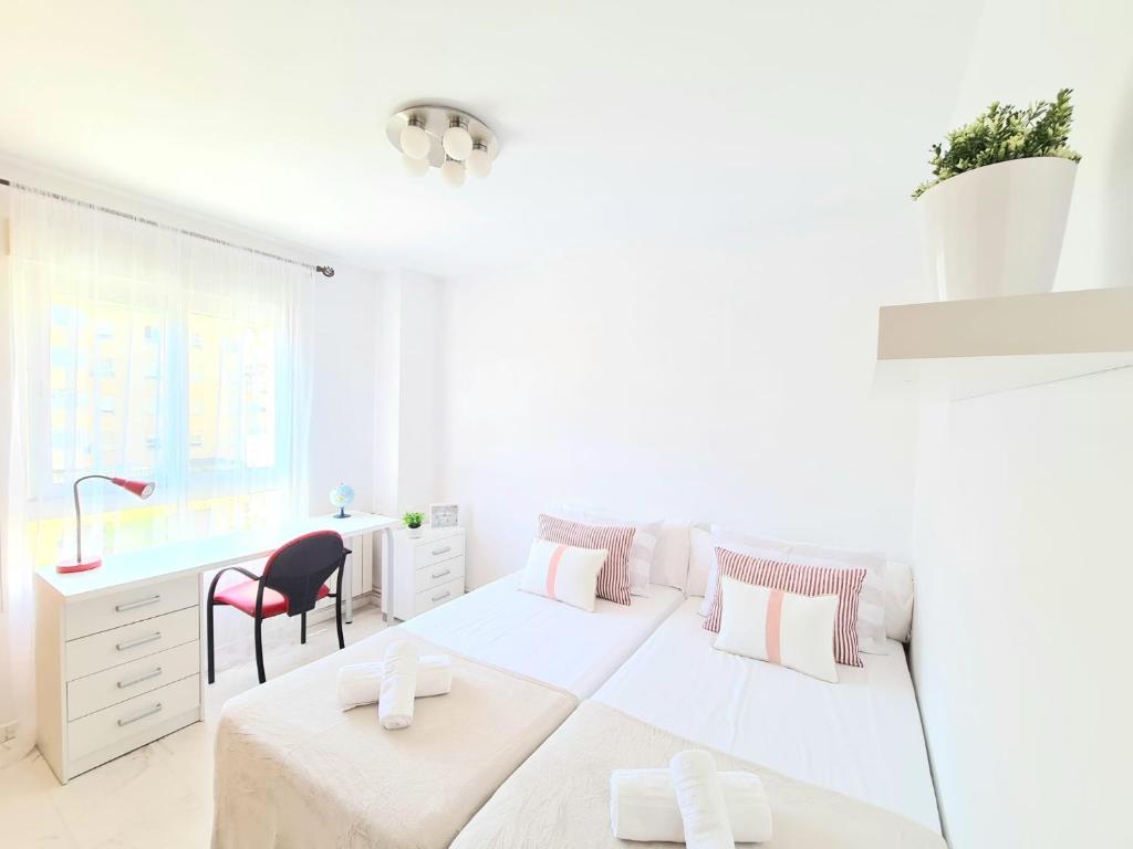 Apartamento 3 dormitorios Malaga (Teatinos) - 2