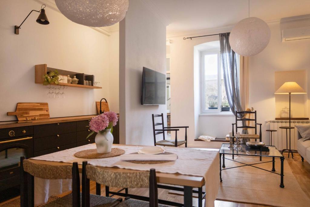 MAX Plus - Private parking, Pula