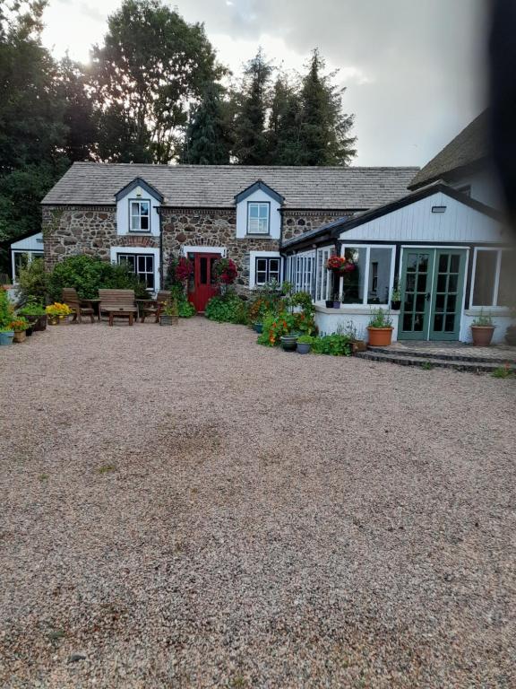 Moira Cottages at Berwickhall Sleeps 8, Moira