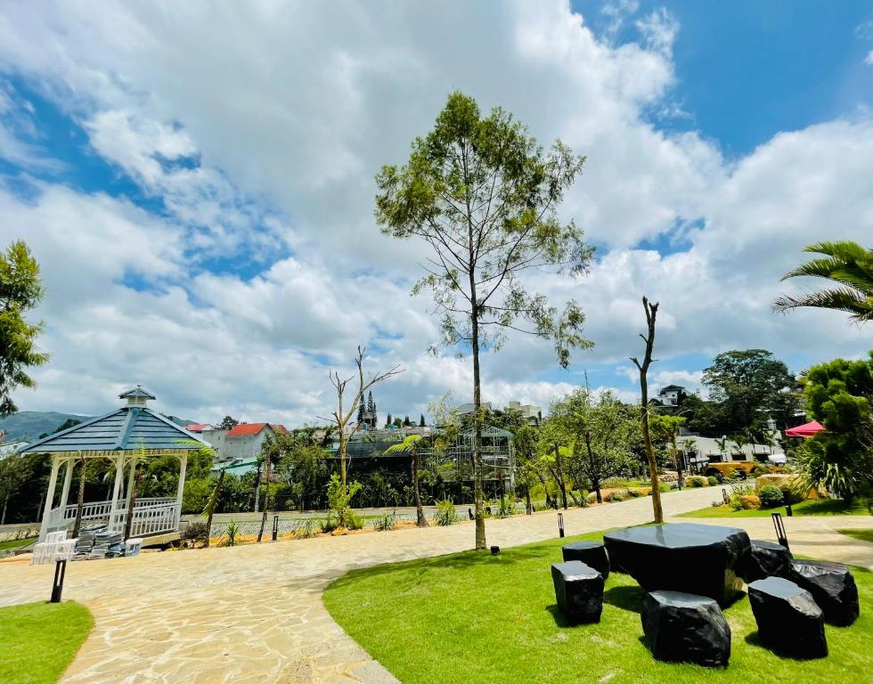 SUNFLOWER HOTEL & RESORT