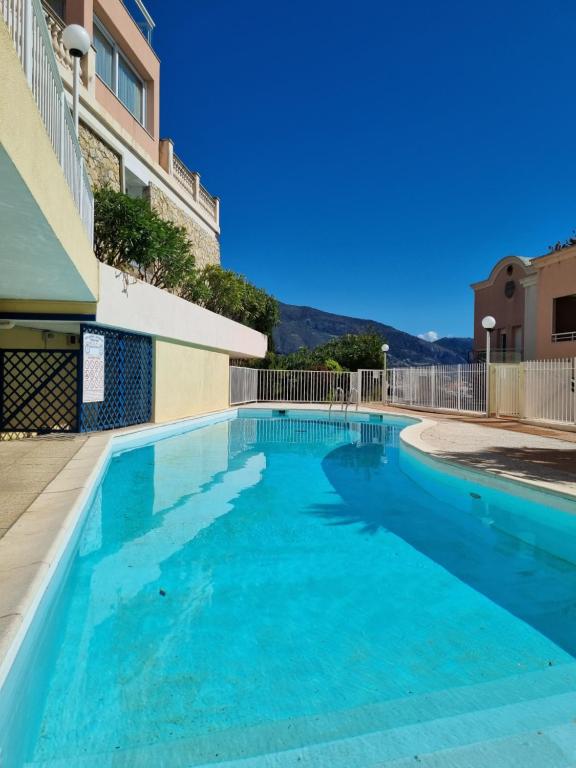 Dernier étage d'une maison - 3