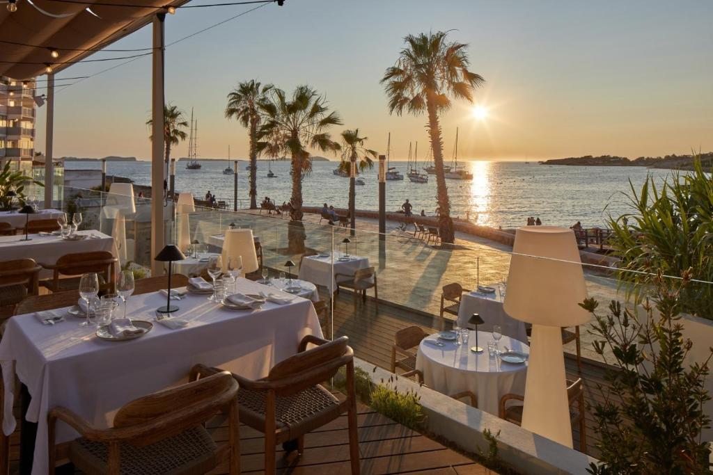 Hotel & Spa Blau Parc — Restaurant & bars in San Antonio, Balearic Islands