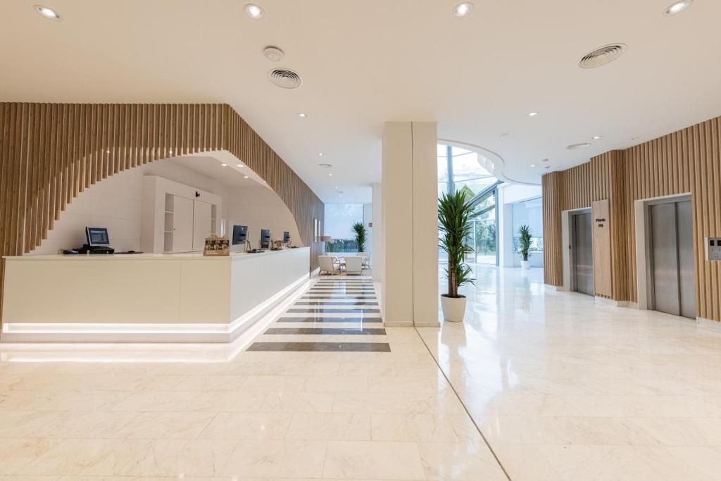 Hotel Piramide Salou photo