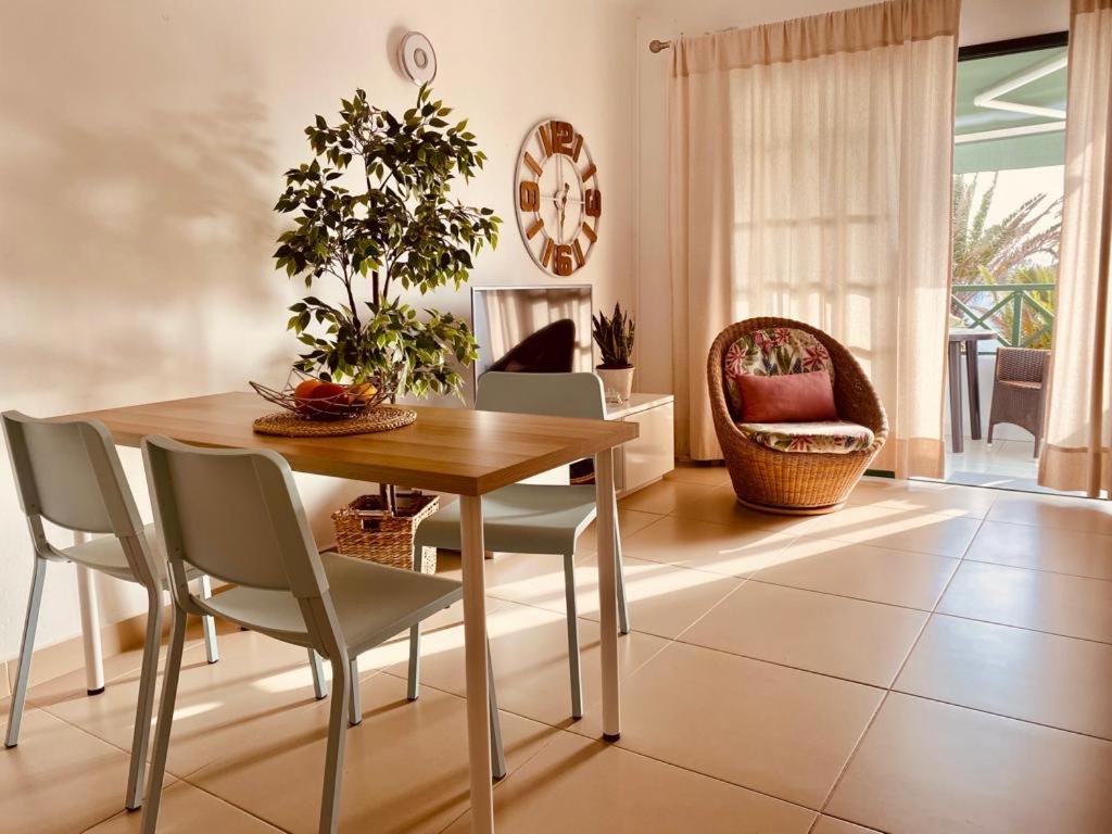 Volcán, salitre y arena, Puerto del Carmen