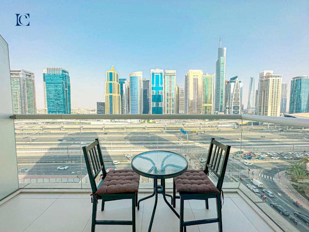 Brand New! studio in the heart of Dubai Marina - YRW photo