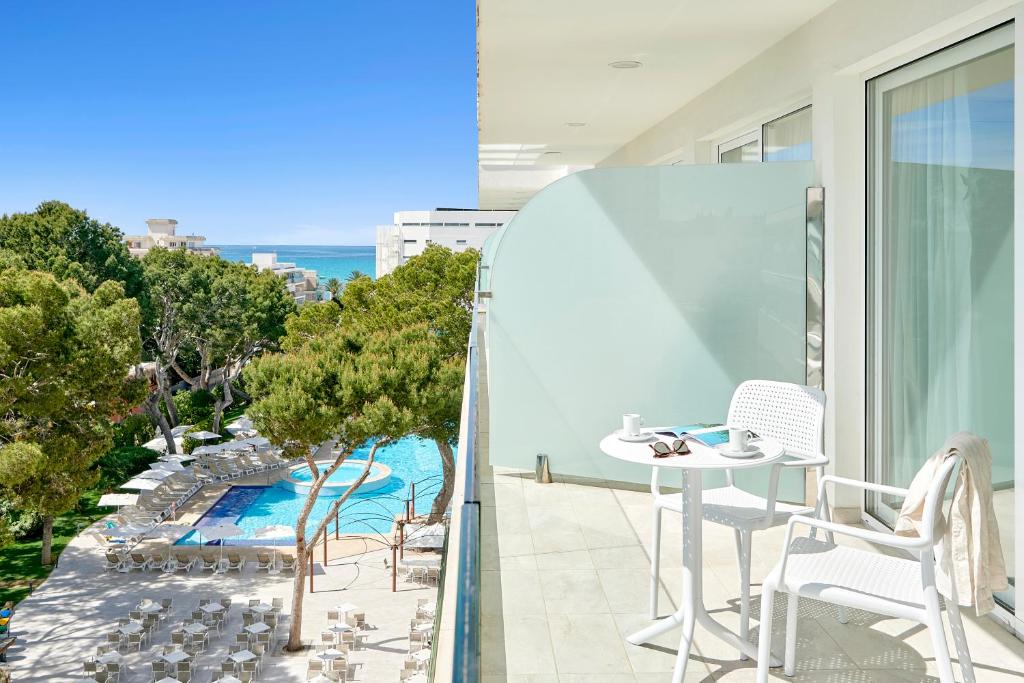 Iberostar Waves Cristina